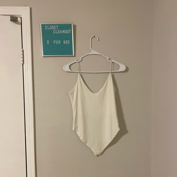 3for$20 NWOT NEVER WORN ivory bodysuit - Picture 6 of 6
